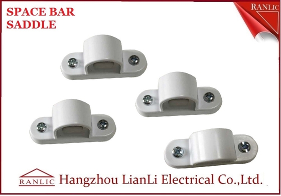 China 20mm 25mm Plastiklenker-Sattel PVCrohr und -installationen für elektrisches Rohr fournisseur