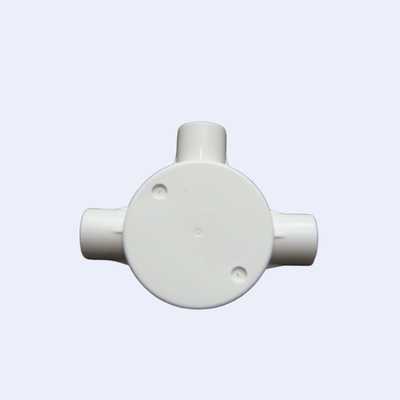 China UPVC-Anschlusskasten Zweiweg-PVC-Rohr-und Schrauben-Teil-Gebrauch der Installations-20mm 25mm fournisseur