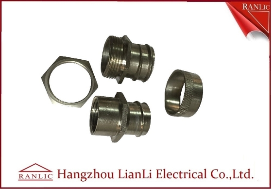 China 3 Stücke drehen sich Adapter, den flexibler Rohr-Adapter nach innen für PVC Rohr beschichtete fournisseur