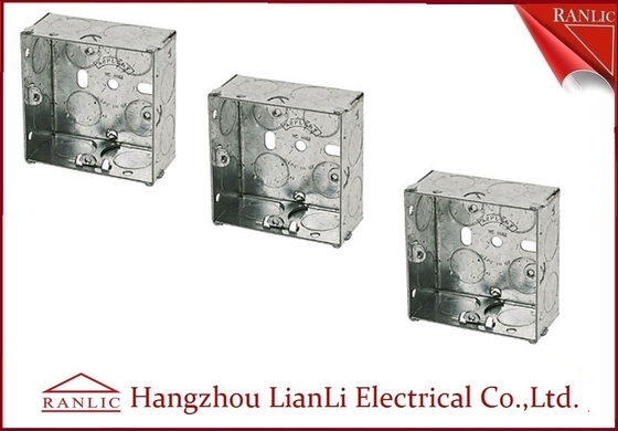 China 75MM*75MM elektrische Stahllöcher des Gruppen-Kasten-20m 25mm mit Messinganschluß fournisseur