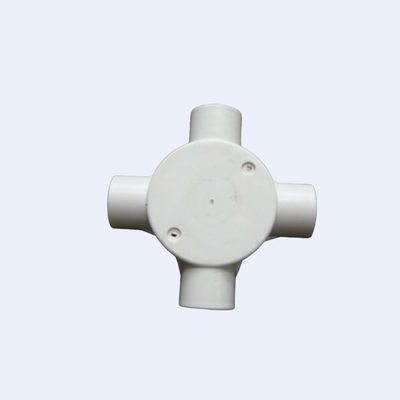 UPVC-Anschlusskasten Zweiweg-PVC-Rohr-und Schrauben-Teil-Gebrauch der Installations-20mm 25mm fournisseur