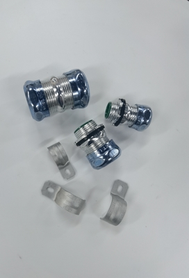 Blaue Kappe EMT Conduit Fittings Steel verzinktes 1/2“ bis 4&quot; mit wasserdichtem Ring fournisseur